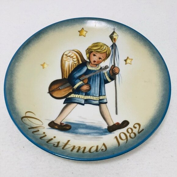 Vintage 1982 Berta Hummel Christmas Plate Angelic Procession Schmid West Germany - Picture 1 of 10